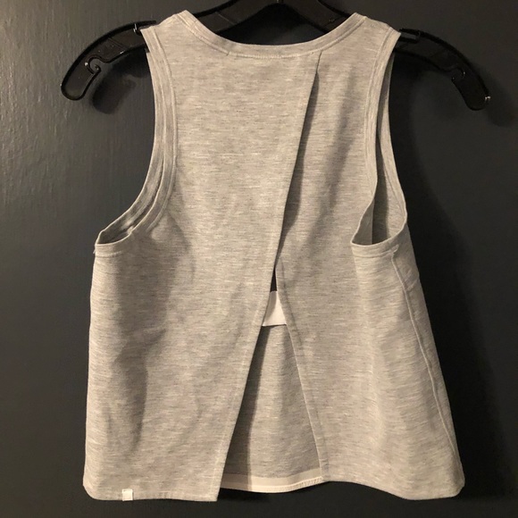 lululemon athletica Tops - EUC lululemon backless tank
